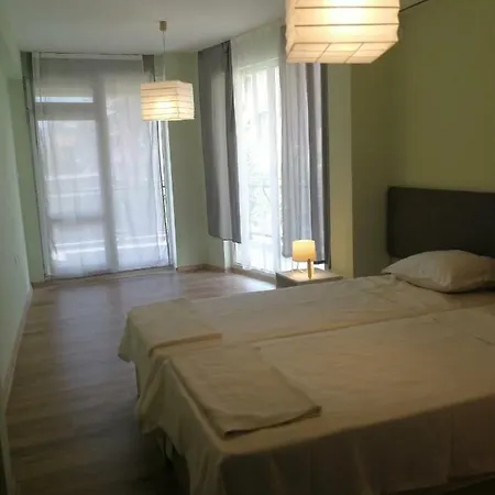 Cozy For Our Guests Lejlighed Burgas City